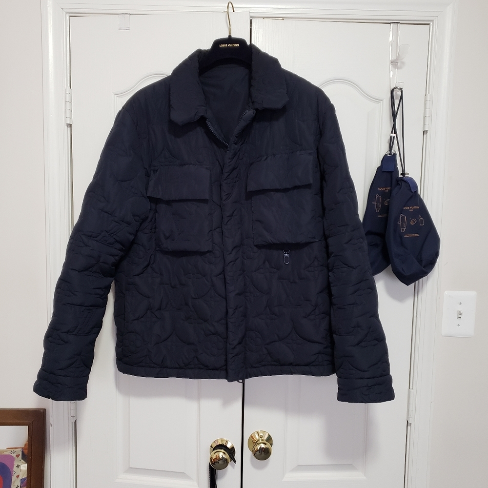 LOUIS VUITTON MONOGRAM LIGHT PADDED BLOUSON